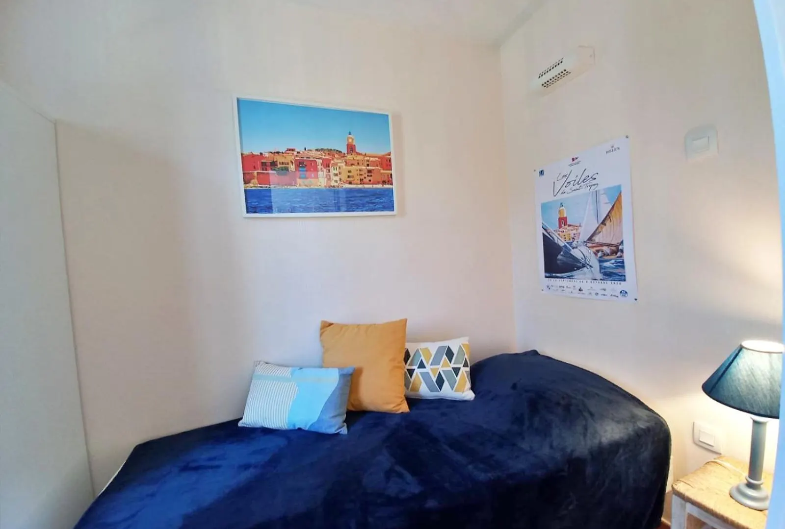 Le Dramont Appartement Vue Panoramique Mer Lac Foret Saint-Raphael  Apartment