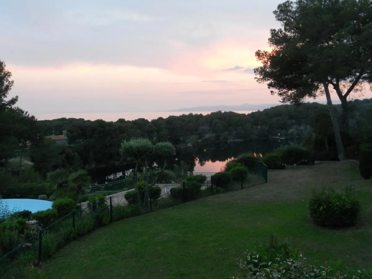 Le DRAMONT Appartement vue panoramique MER LAC FORET Saint-Raphaël